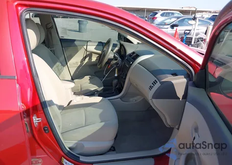 2010 Toyota Corolla z USA, uszkodzony, nr VIN 2T1BU4EE5AC379738